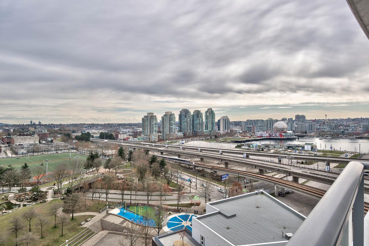 The Urban Appartamento Vancouver Esterno foto